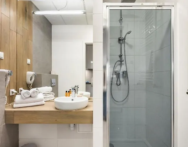 Comfort 629 By Bookinghost