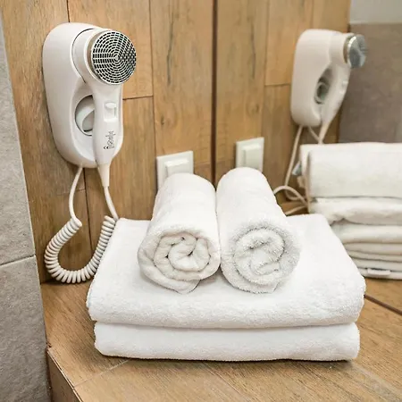 Comfort 629 By Bookinghost