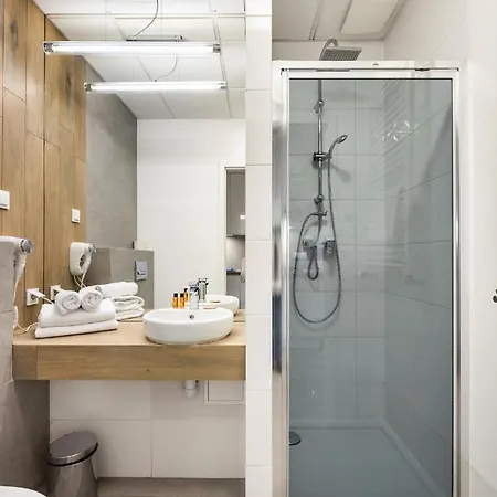 Comfort 629 By Bookinghost